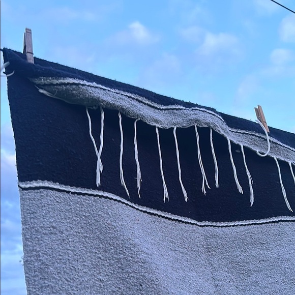 Dallas Star Striped Blanket - Picture 4 of 8